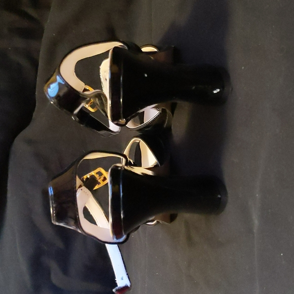 Jeune Italie Glossy Black Chunky High Heels - Picture 4 of 7